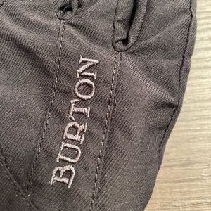 Black Burton cold weather glove